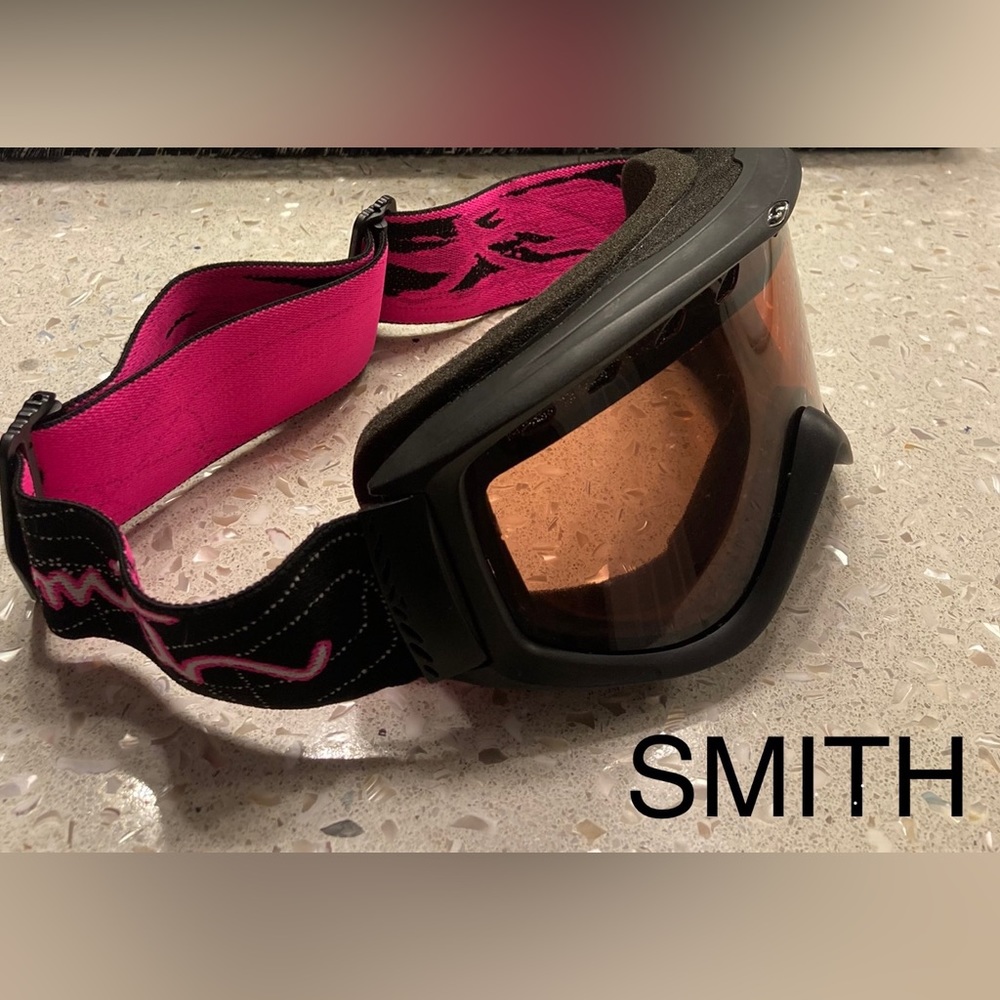 Smith Optics Goggles - Picture 2 of 7